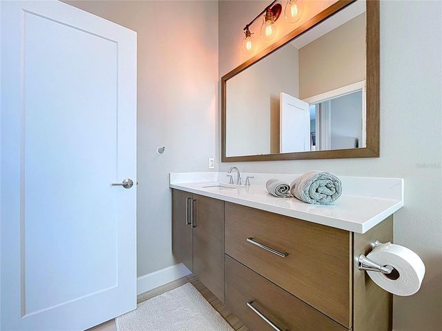 306 BAY PLZ, Treasure Island, FL 33706