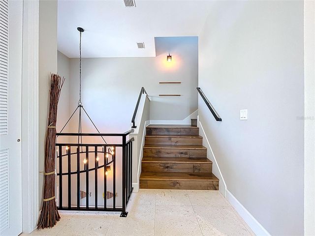 306 BAY PLZ, Treasure Island, FL 33706