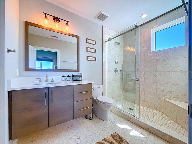 306 BAY PLZ, Treasure Island, FL 33706