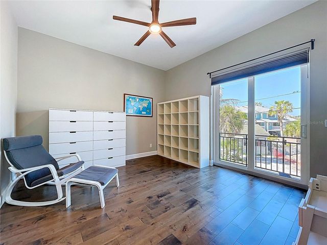 306 BAY PLZ, Treasure Island, FL 33706