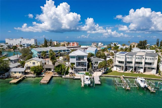 306 BAY PLZ, Treasure Island, FL 33706