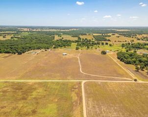 000 CR 326, Lexington, TX 78947
