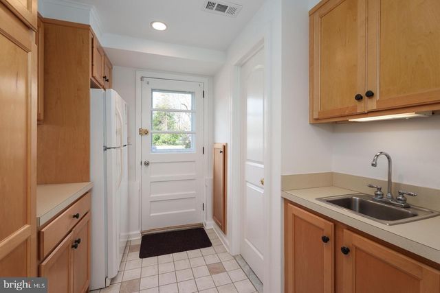88 MAGNOLIA LN, Princeton, NJ 08540