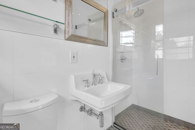 2015 Montrose Drive, Atlanta, GA 30344