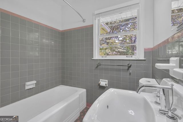 2015 Montrose Drive, Atlanta, GA 30344