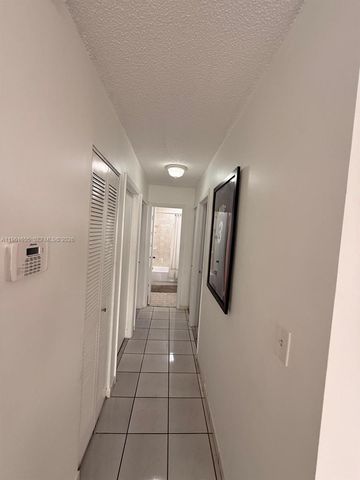 13320 SW 26th Ter ., Miami, FL 33175