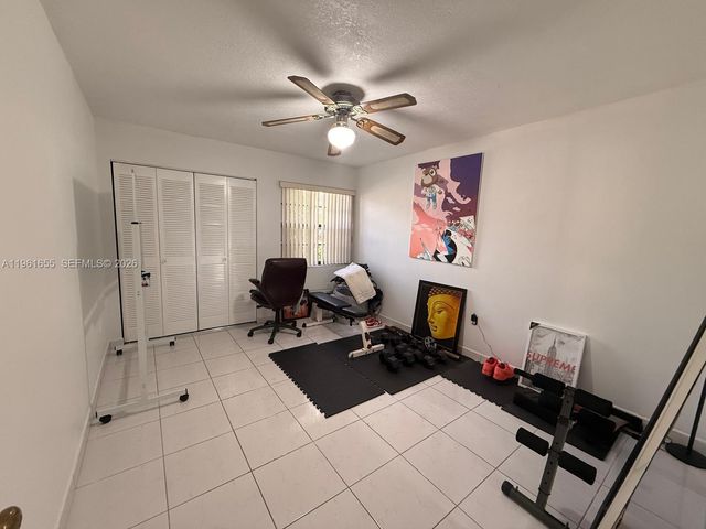 13320 SW 26th Ter ., Miami, FL 33175