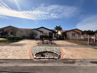 13320 SW 26th Ter ., Miami, FL 33175