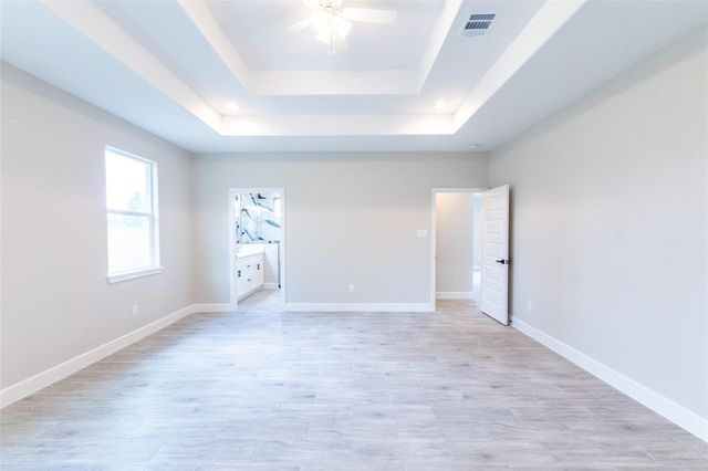 1055 Road 5203, Cleveland, TX 77327