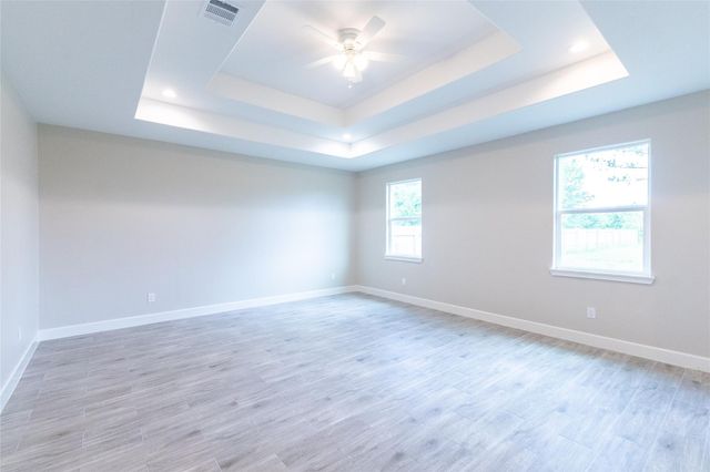 1055 Road 5203, Cleveland, TX 77327