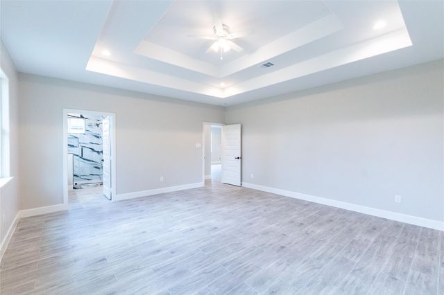 1055 Road 5203, Cleveland, TX 77327