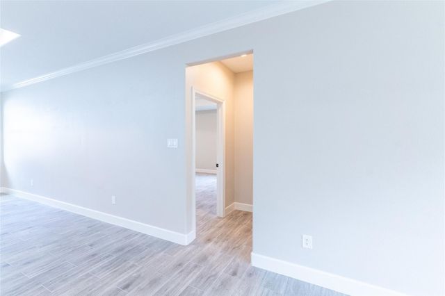 1055 Road 5203, Cleveland, TX 77327