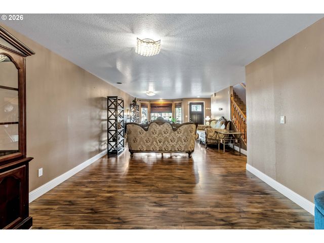 21498 Sw JAY St, Beaverton, OR 97003