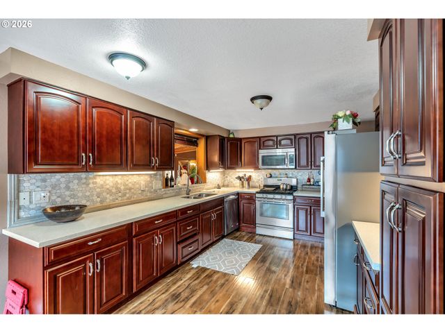 21498 Sw JAY St, Beaverton, OR 97003