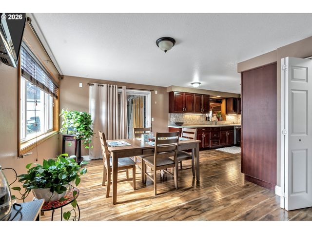 21498 Sw JAY St, Beaverton, OR 97003