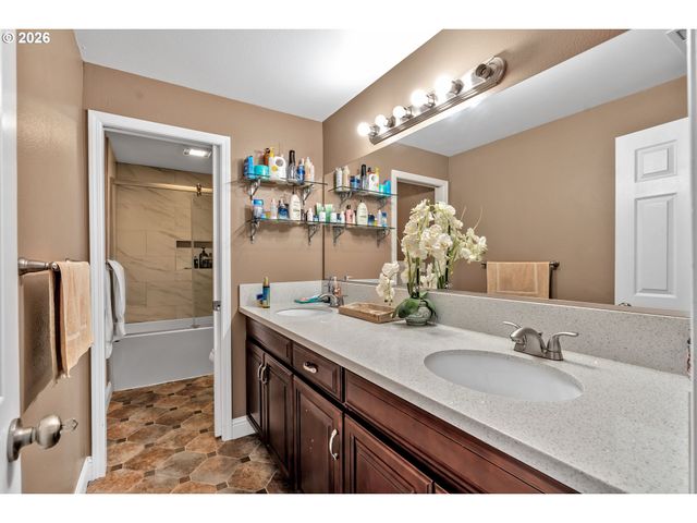 21498 Sw JAY St, Beaverton, OR 97003