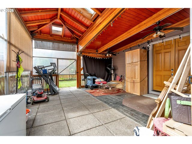 21498 Sw JAY St, Beaverton, OR 97003