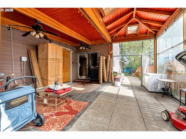 21498 Sw JAY St, Beaverton, OR 97003