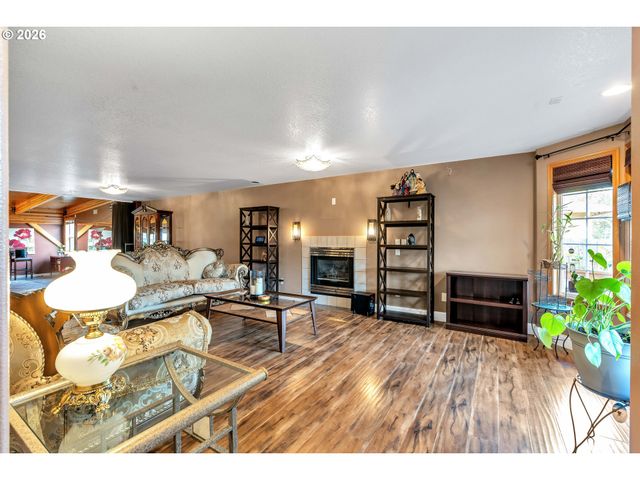 21498 Sw JAY St, Beaverton, OR 97003