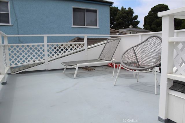 1644 Wellesley Drive, Santa Monica, CA 90405