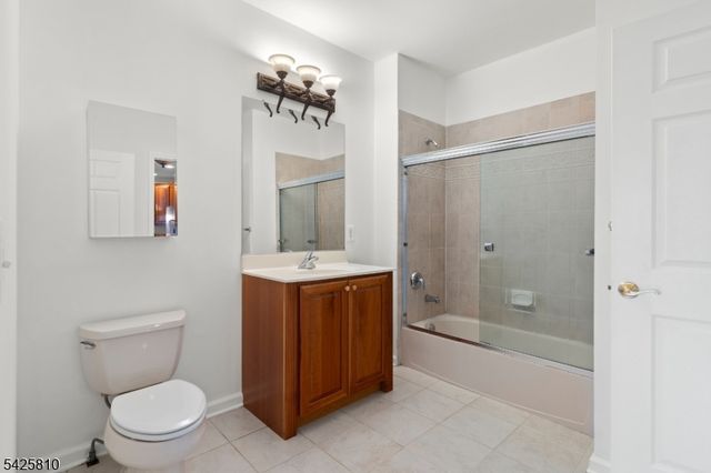 119 Ridgeview Ln, Mount Arlington Boro, NJ 07856