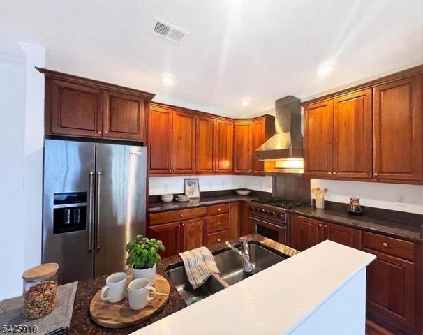 119 Ridgeview Ln, Mount Arlington Boro, NJ 07856