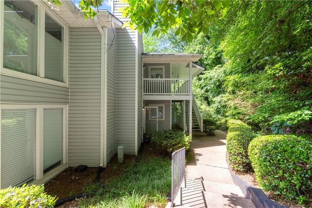 2708 Suwanee Way SE, Marietta, GA 30067