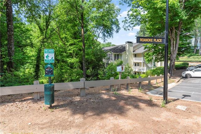 2708 Suwanee Way SE, Marietta, GA 30067