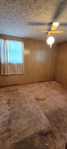 1150 Claylick Rd, White Bluff, TN 37187