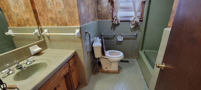 1150 Claylick Rd, White Bluff, TN 37187