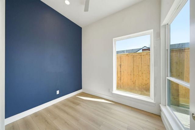 208 A 31st Street, Houston, TX 77018