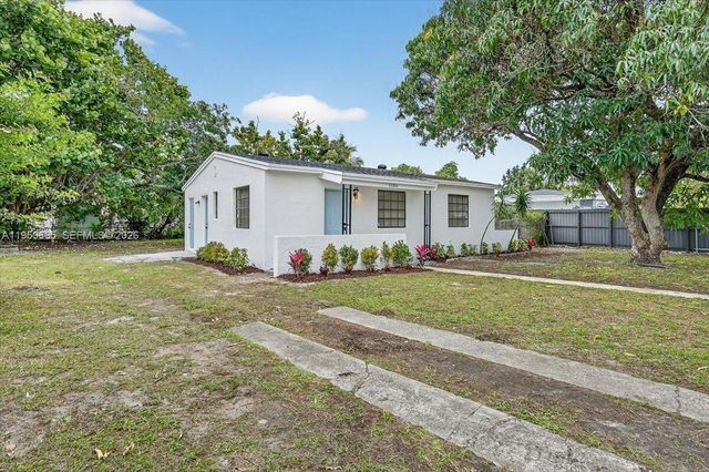 12801 W Randall Park Dr, Miami, FL 33167