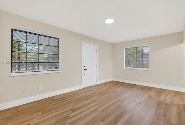 12801 W Randall Park Dr, Miami, FL 33167