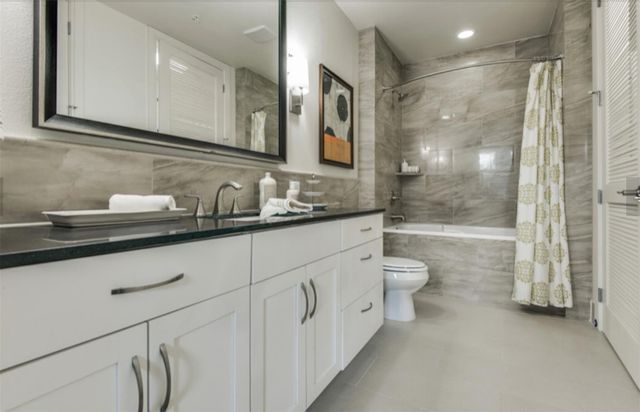 2303 Mid Lane 214, Houston, TX 77027