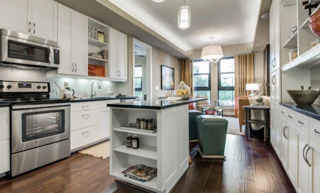 2303 Mid Lane 214, Houston, TX 77027