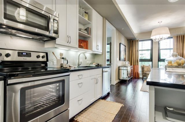 2303 Mid Lane 214, Houston, TX 77027