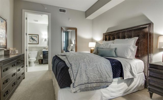 2303 Mid Lane 214, Houston, TX 77027