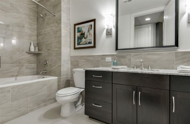 2303 Mid Lane 214, Houston, TX 77027