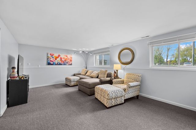 8607 Leslie Drive, Sterling Heights, MI 48314