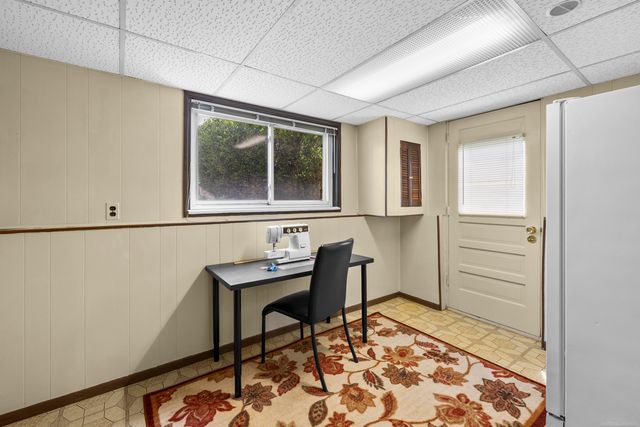 8607 Leslie Drive, Sterling Heights, MI 48314