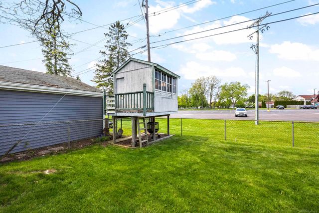 8607 Leslie Drive, Sterling Heights, MI 48314