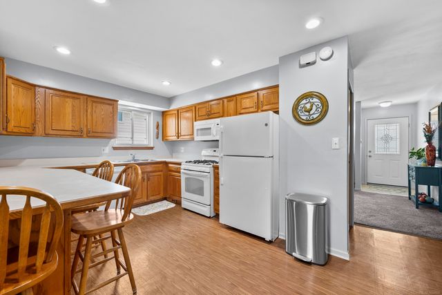 8607 Leslie Drive, Sterling Heights, MI 48314