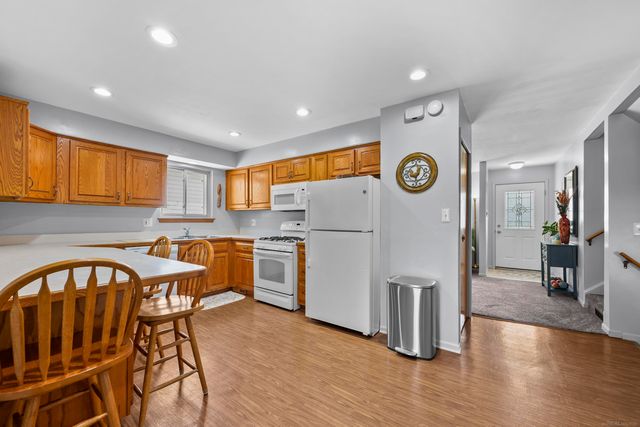 8607 Leslie Drive, Sterling Heights, MI 48314
