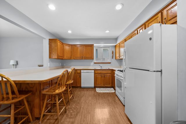8607 Leslie Drive, Sterling Heights, MI 48314