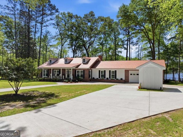 1044 Lewis Mill Lake Road, Vienna, GA 31092