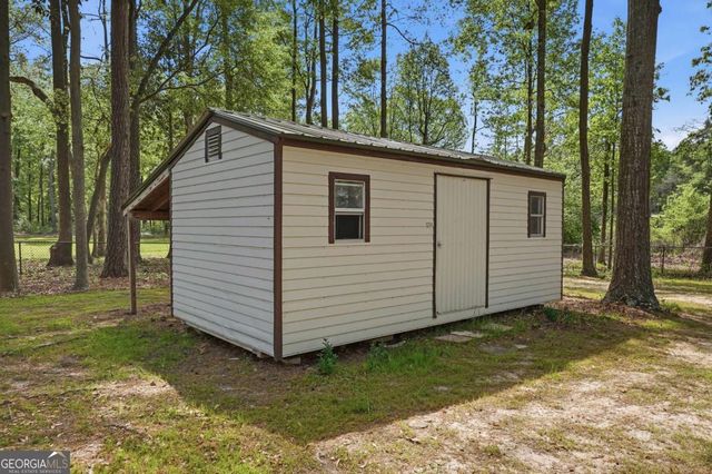 1044 Lewis Mill Lake Road, Vienna, GA 31092