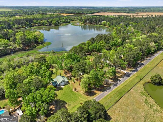 1044 Lewis Mill Lake Road, Vienna, GA 31092