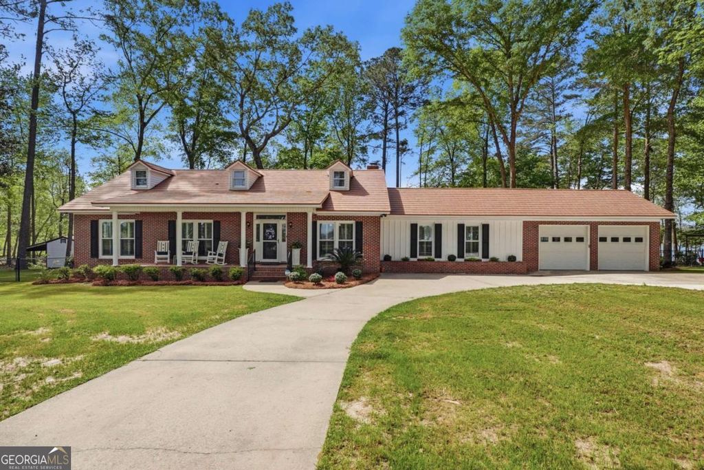 1044 Lewis Mill Lake Road, Vienna, GA 31092