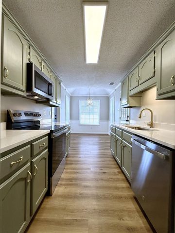 2776 DEER GLADE LN, Memphis, TN 38133