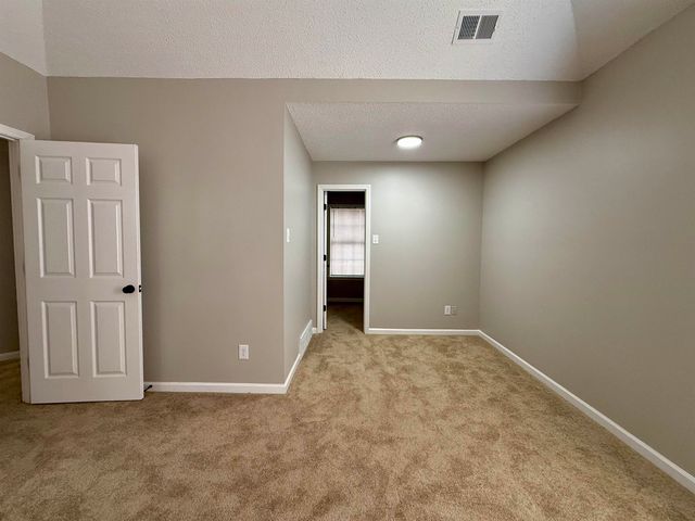 2776 DEER GLADE LN, Memphis, TN 38133